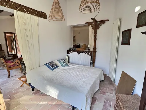 Magamistoad - Architectural House with Pool in Roussillon