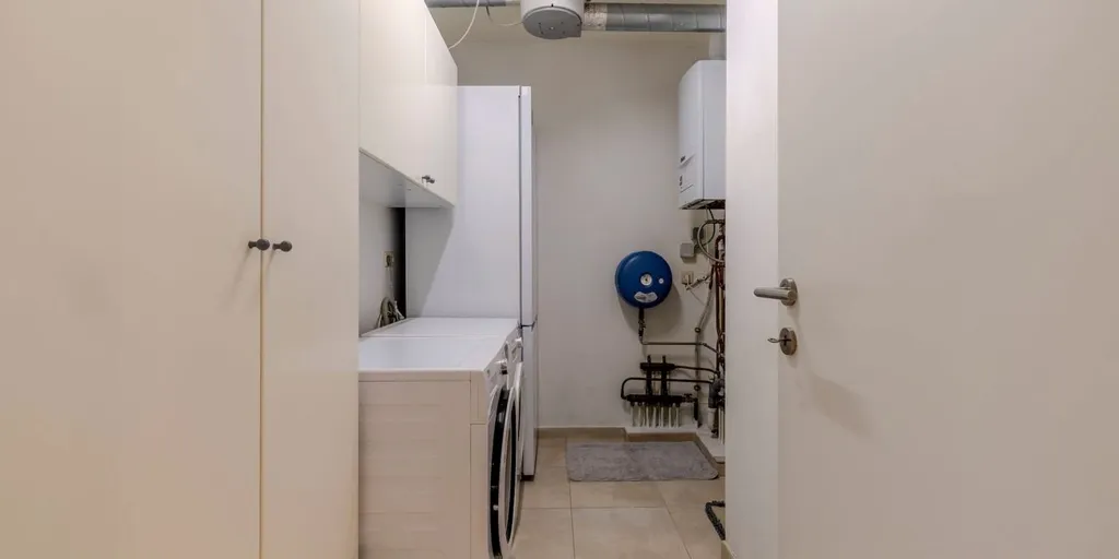 Pesuköök - Ground Floor Apartment with Garden in Niel