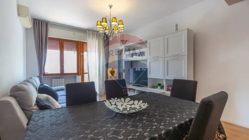 Söögituba - Rustic-Style Flat with Balcony in Chieti