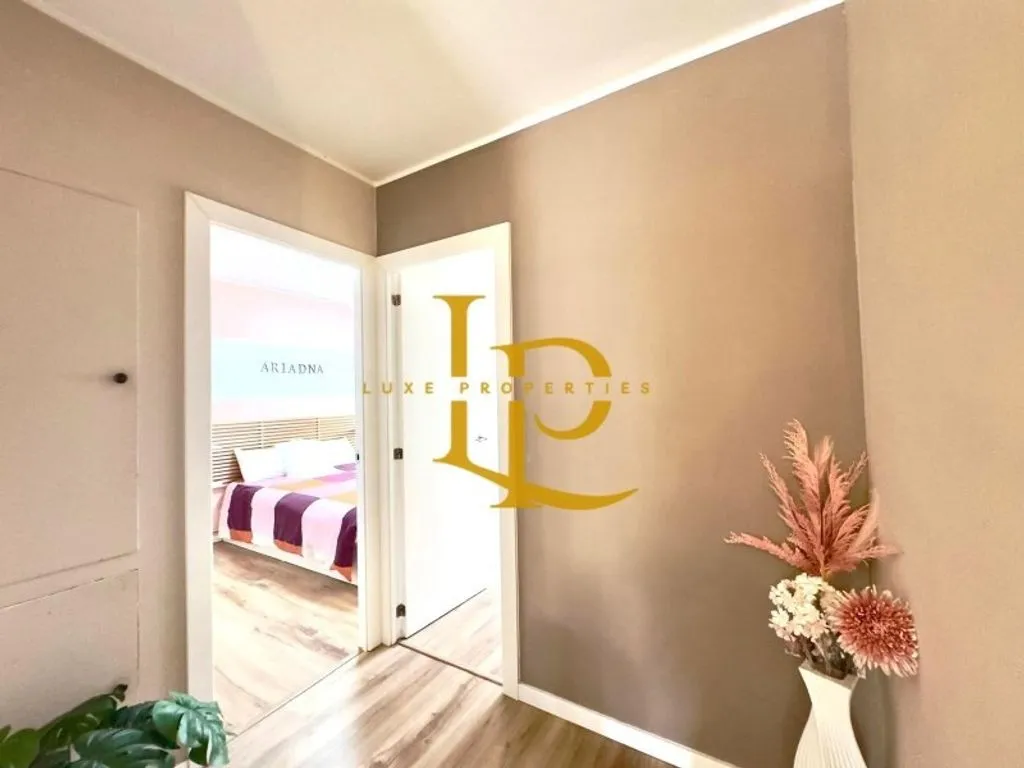 Entrée - Luxury Duplex with Terrace in Cerdanyola del Vallès