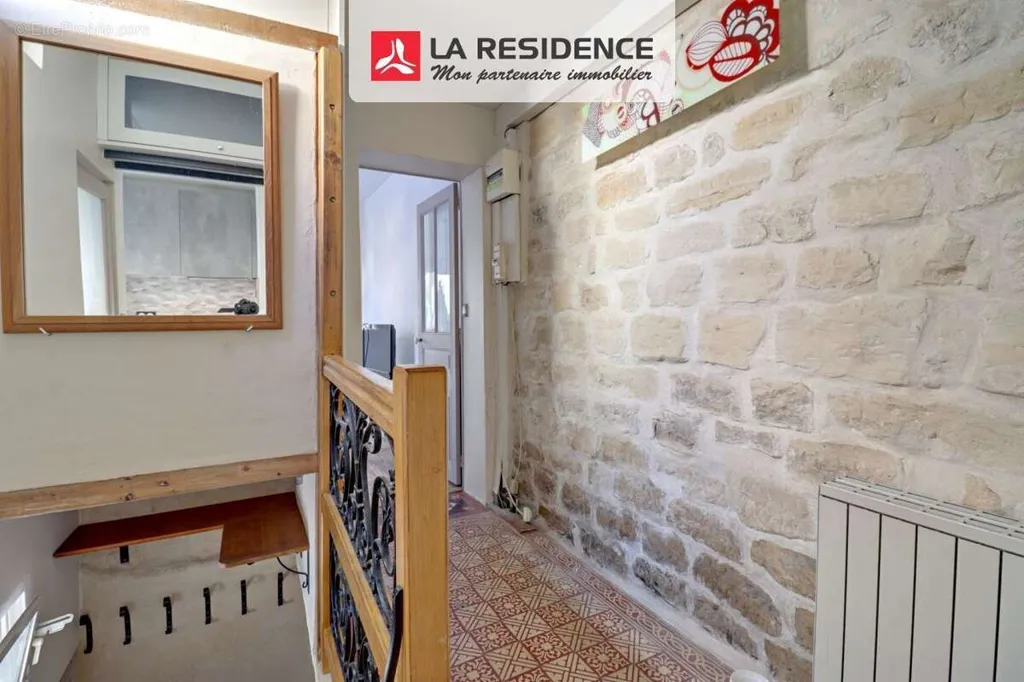 Esik - Charming Flat with Garden in Poissy Centre