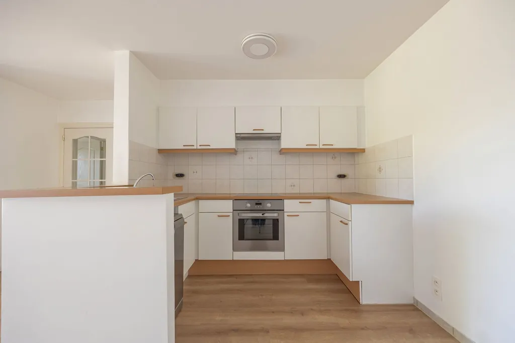Cucina - Apartment with Two Terraces in Wilrijk Centre