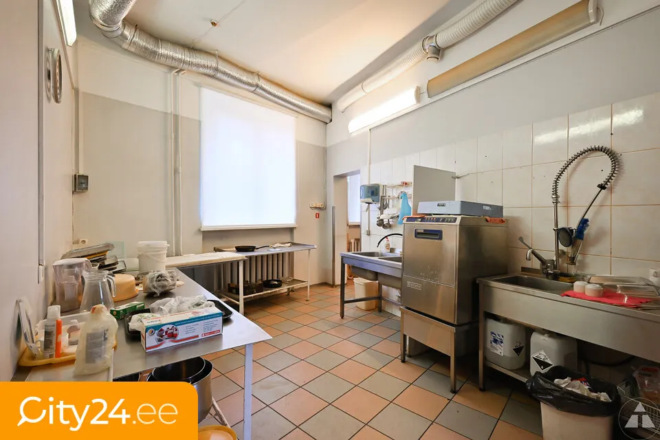 Cuisine - Commercial Space with Large Windows in Riga