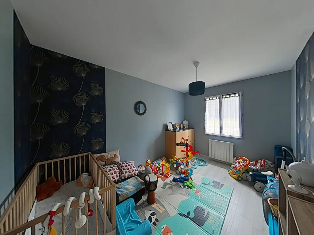 Magamistoad - Detached House with Garden in Continvoir