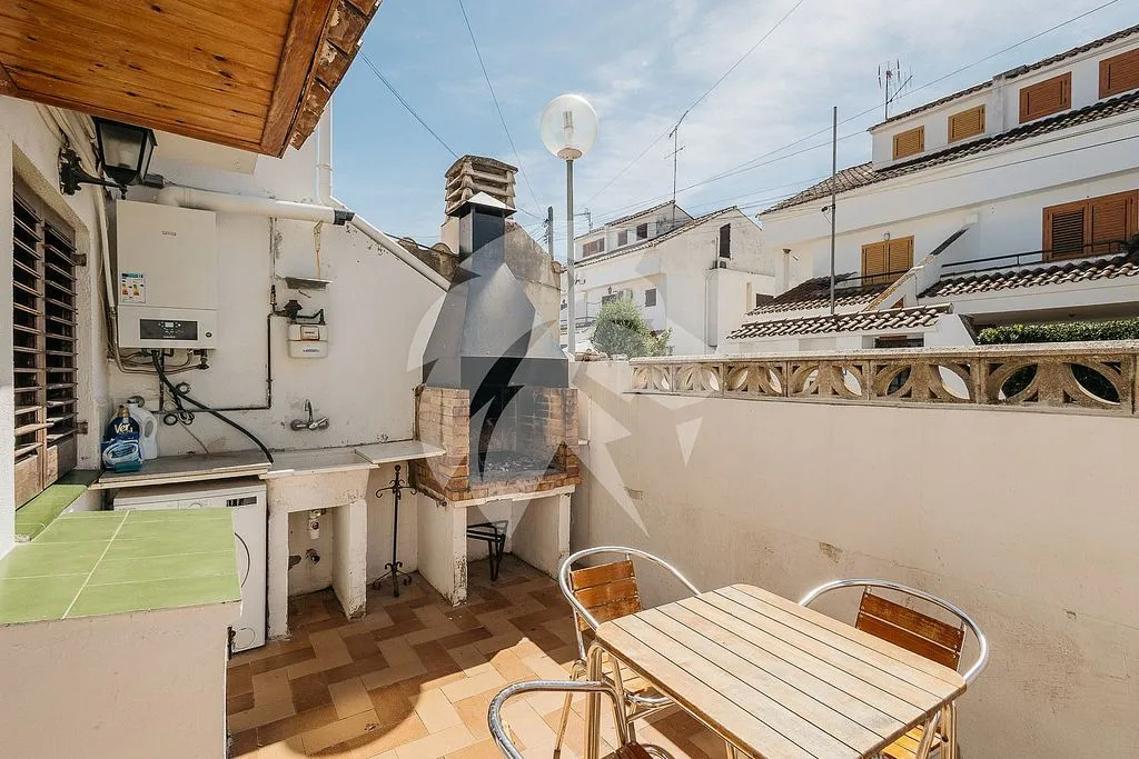 Terrass - House with Pool and Terrace in Almardà