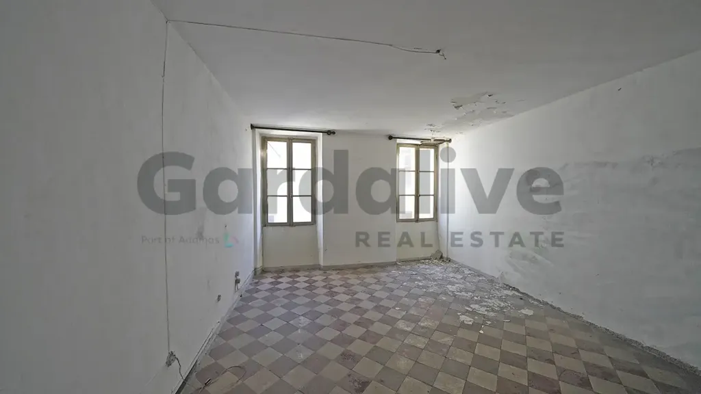 Pièces - Apartment with Lake View Terrace in Salò