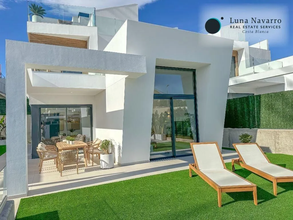 Exterior - Modern Villa with Sea View in Finestrat