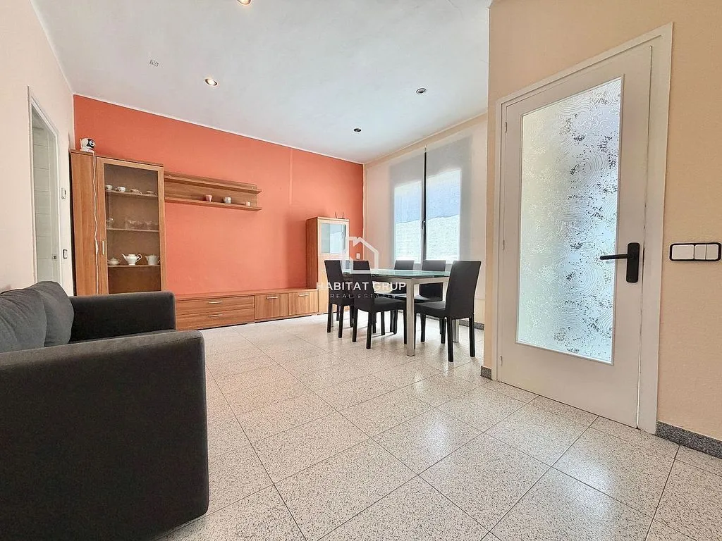 Söögituba - Semi-detached House with Pool in Manlleu