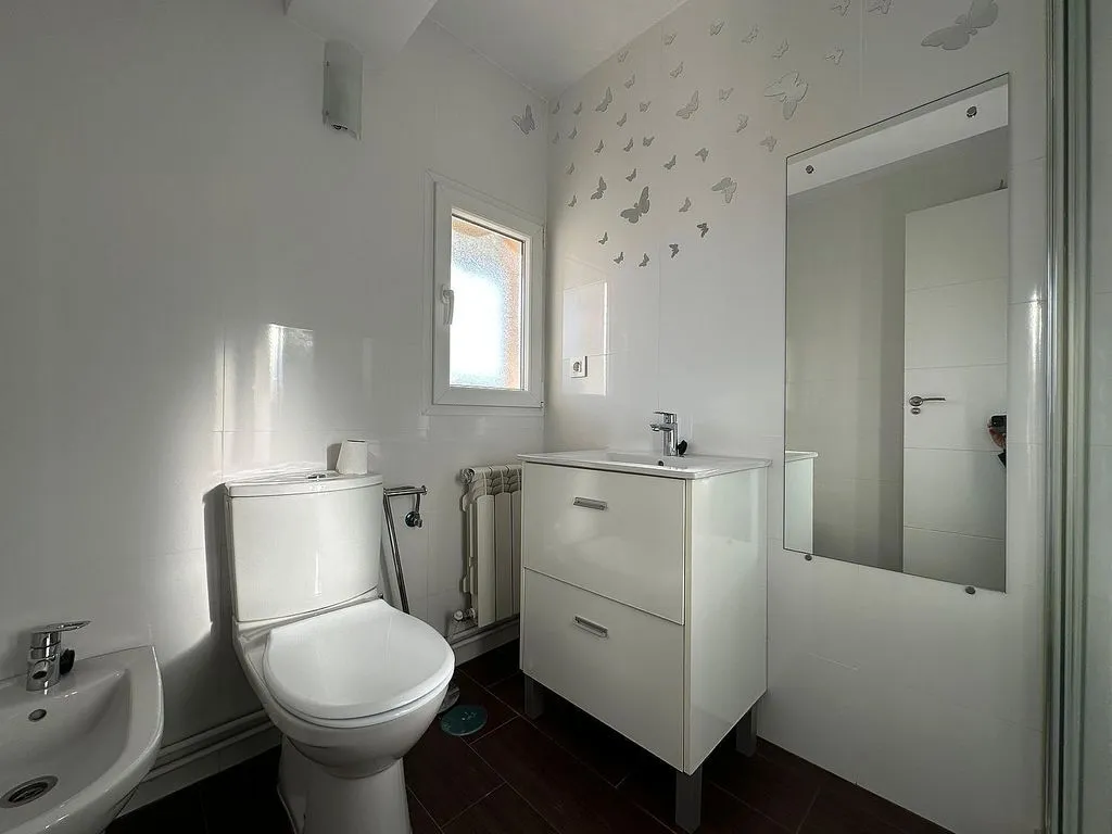 Salles de bain - Modern Flat with Terrace in Chana, Granada