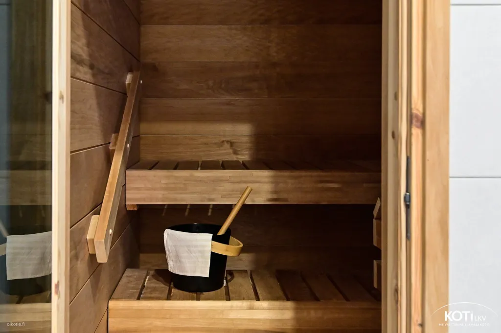 Toad - Corner Flat with Glazed Balcony in Saunalahti