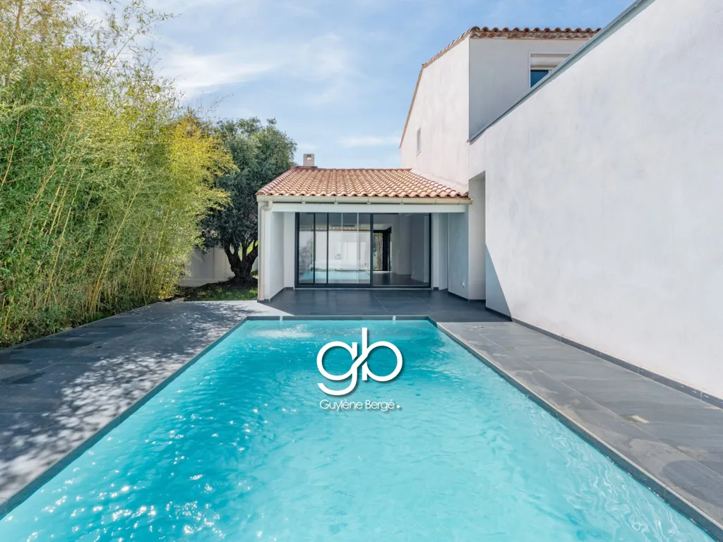 Piscine - Villa Contemporaine avec Piscine et Dépendance à Pérols