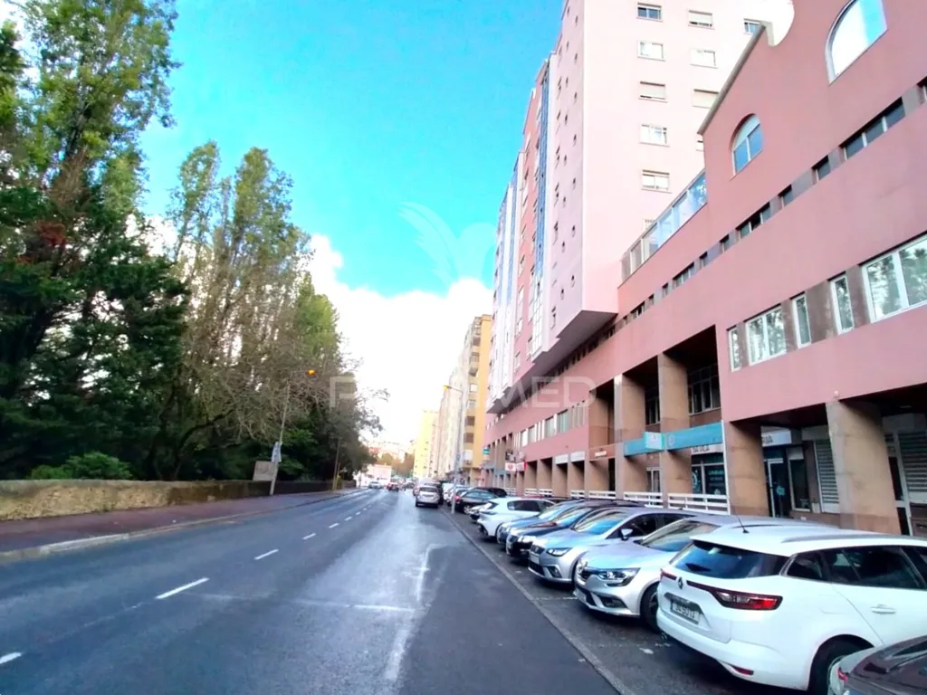 Välivaade - Commercial Space with High Visibility in Belas