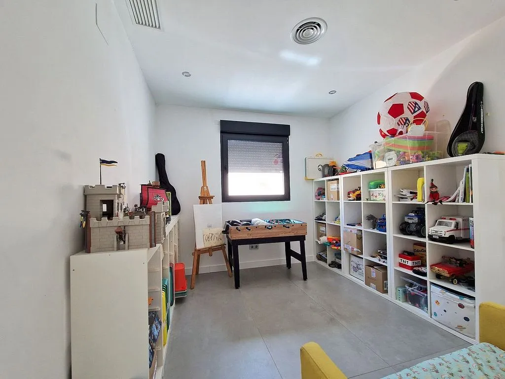 Toad - Chalet with Pool in Toledo's Beato Area
