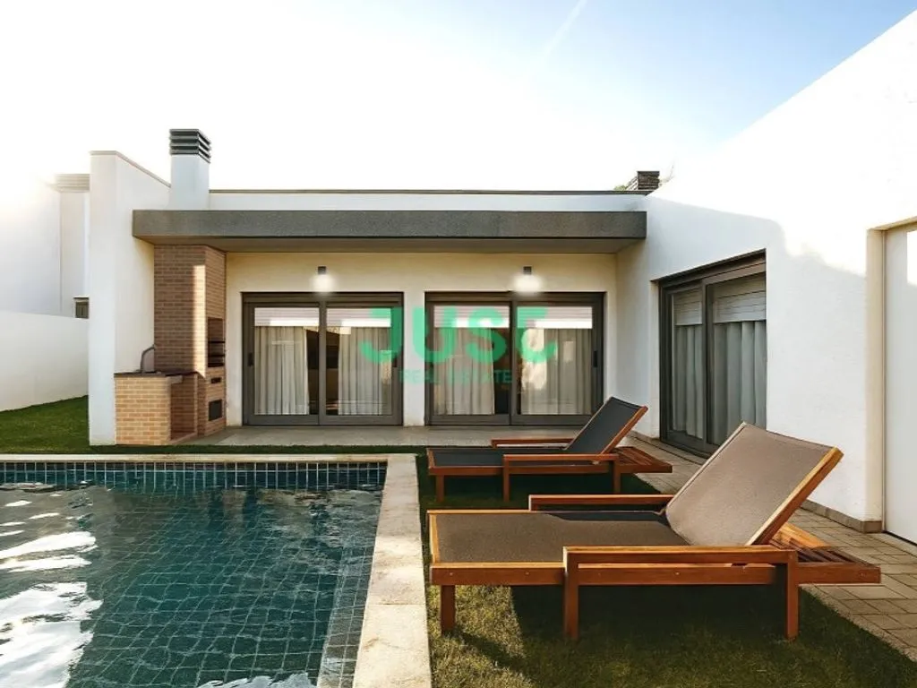 Bassein - Detached House with Pool in Pinhal do General, Seixal