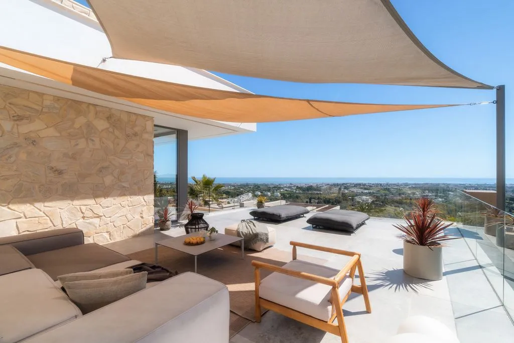 Terrass - Luxury Villa with Spa in La Quinta