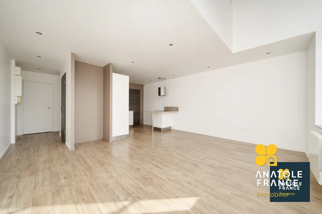 Elutuba - Duplex with Parking in Nancy