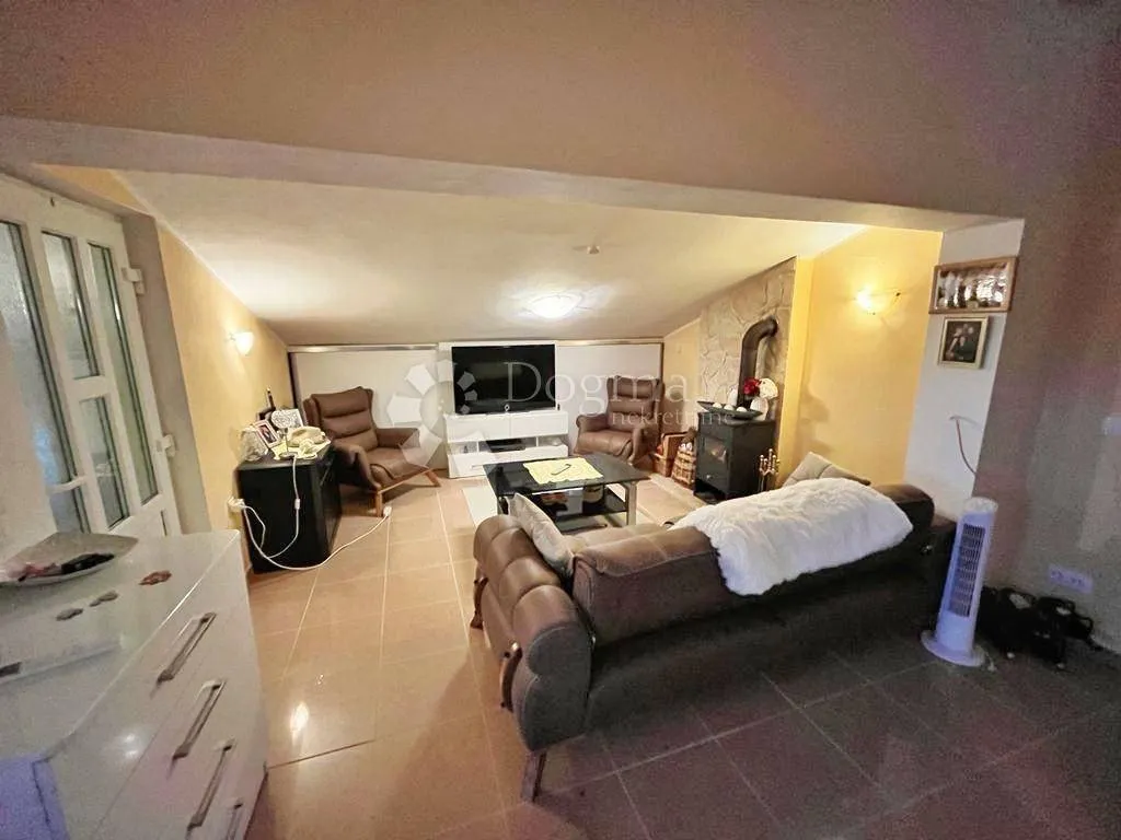 Elutuba - Apartment House with Pool in Ližnjan