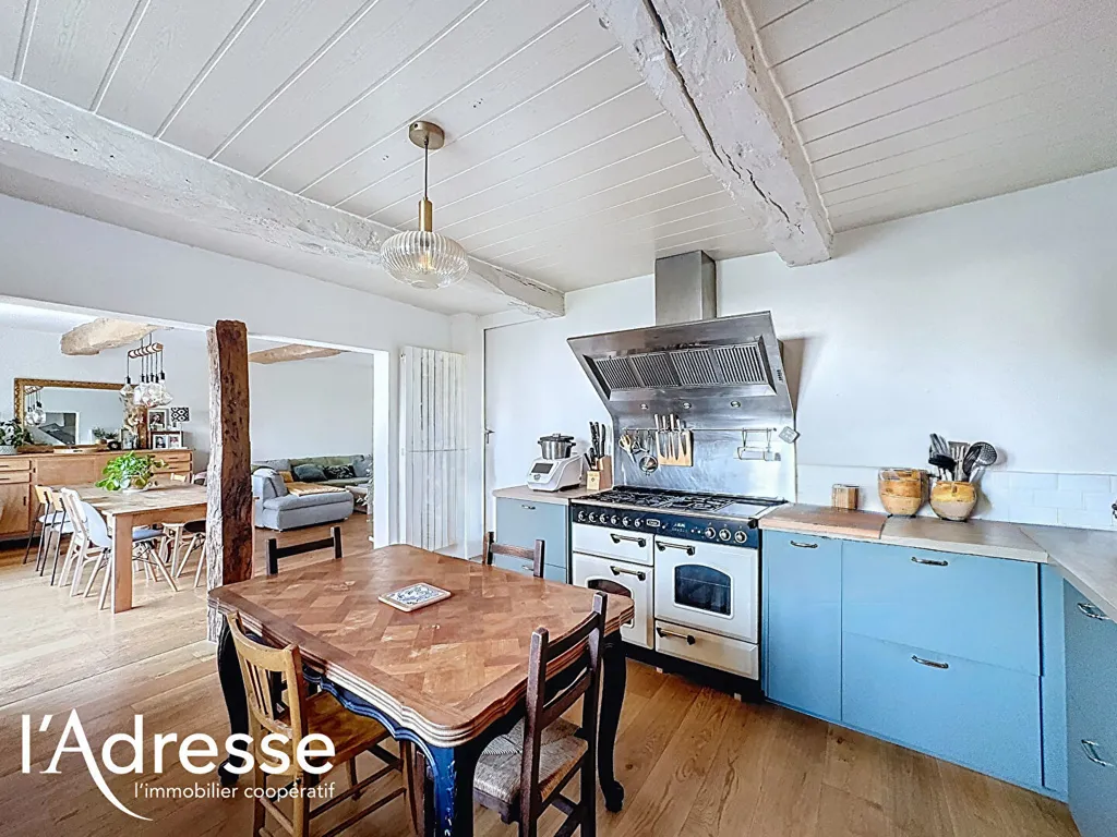 Köök - Renovated House with Views in Juilles
