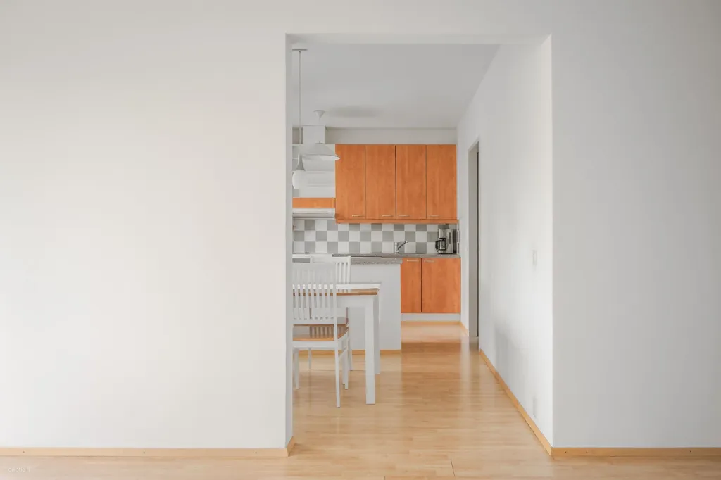 Dining Room - 3-Bedroom Apartment with Balcony in Riutoja
