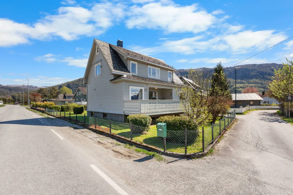 Extérieur - Tudor-Style Cottage with Garden in Sauda