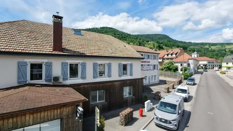 Välivaade - Commercial Flat with Terrace in Bussang