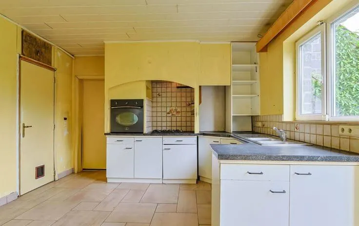 2 magamistoaga maja asukohas Resteigne