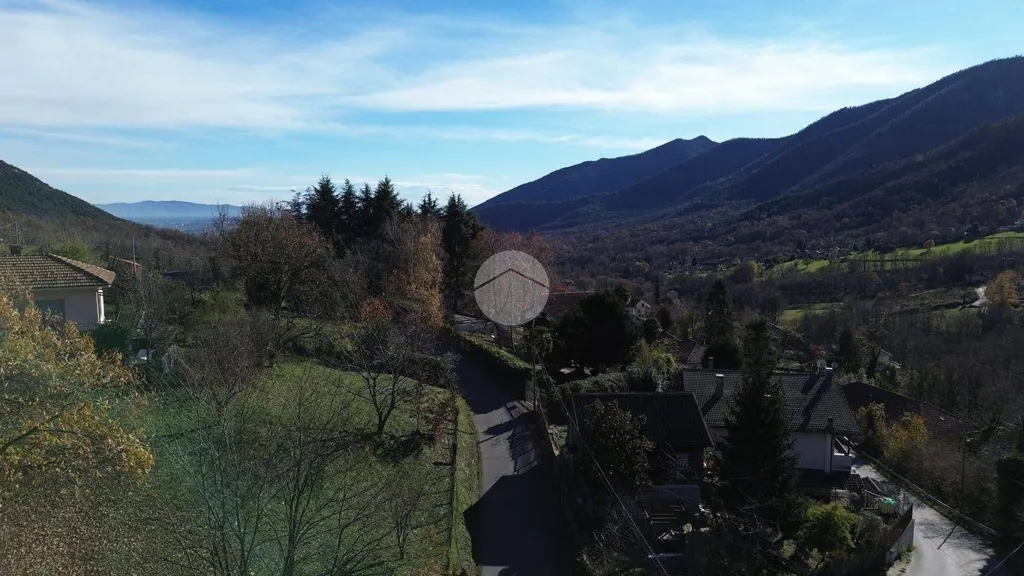 Aed - Modernised 2-Bed Flat with Panoramic View in Val della Torre