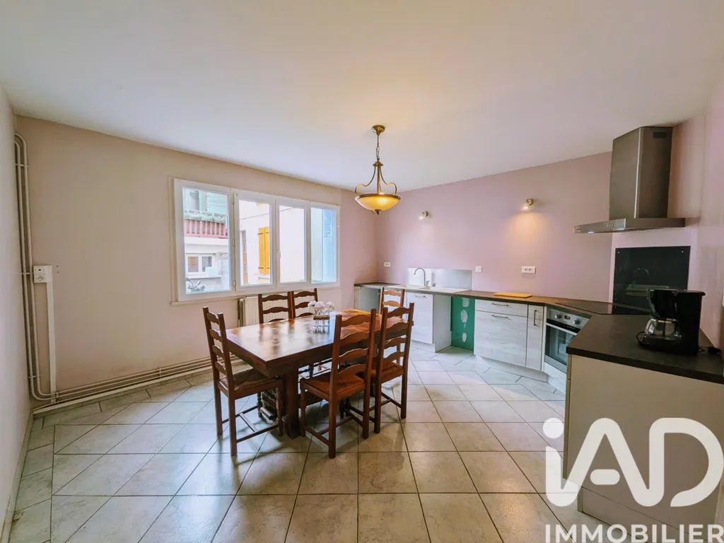 Cuisine - Maison de Ville à Tournay avec 6 Chambres