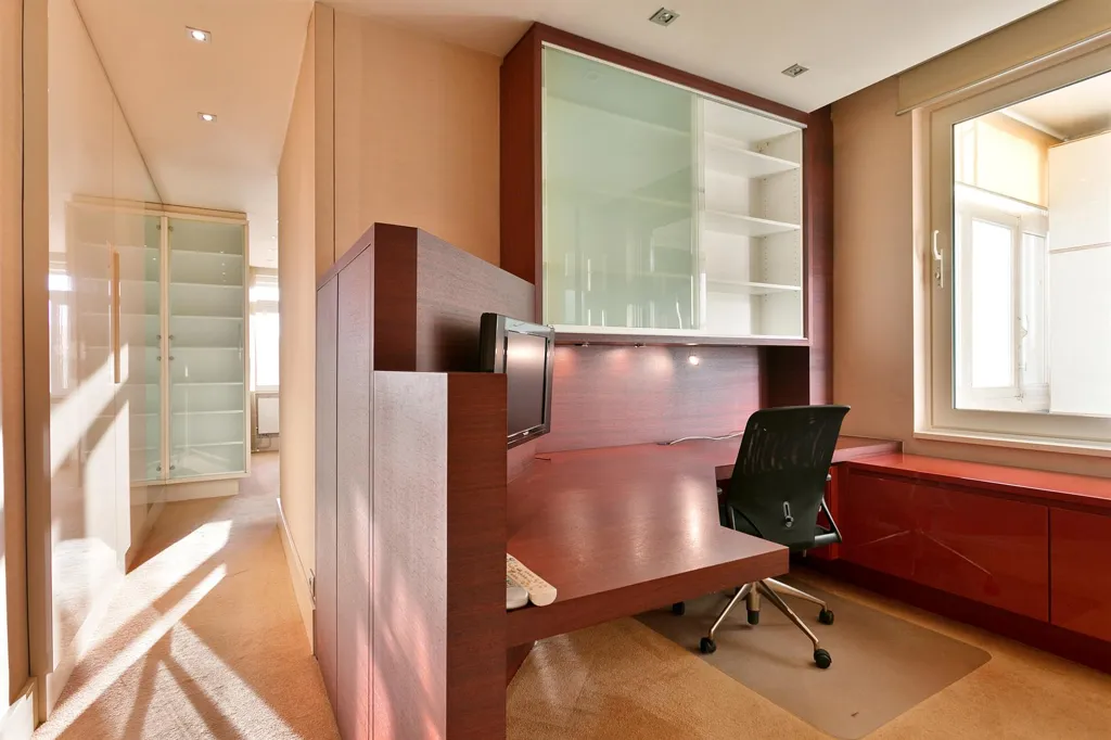 Kabinet - 1-Bedroom Apartment with Park View in Antwerp