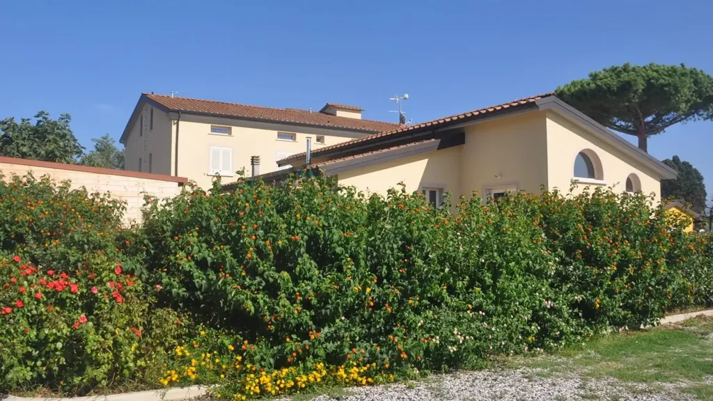 Välivaade - Residential Complex with Orchard in Rosignano Marittimo