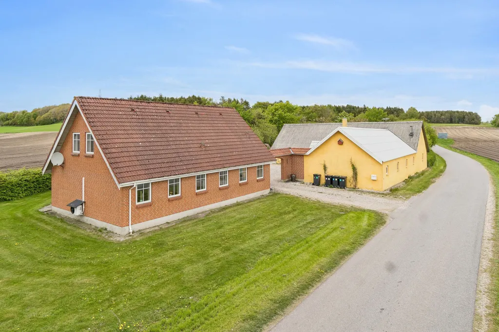 Õhuvaade - Villa with Garden in Aalestrup