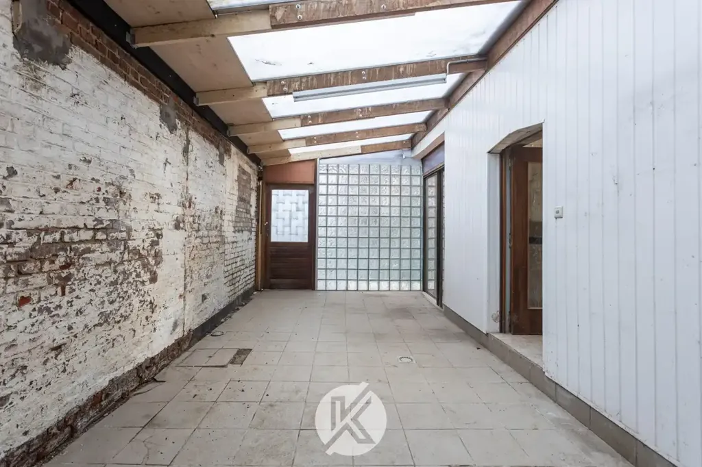 Garage - Project Ground with Renovation Potential in Mere