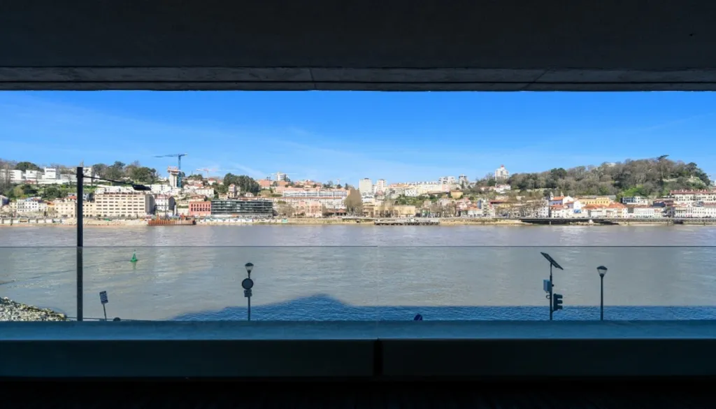 Duplex Apartment with River View in Gaia