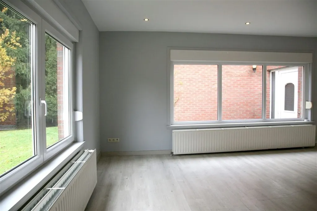 Séjour - Maison de Plain-Pied au Calme avec Terrasse à Bruxelles
