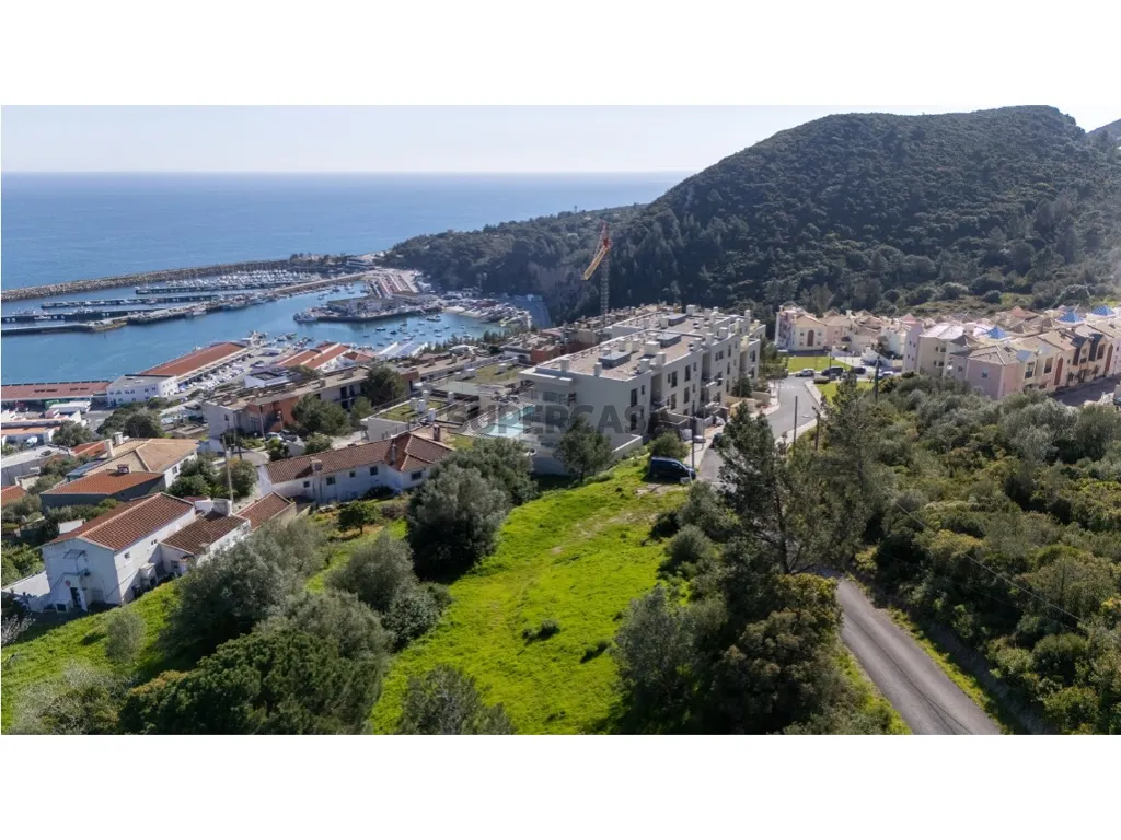 Vue aérienne - Duplex Flat with Sea View in Sesimbra