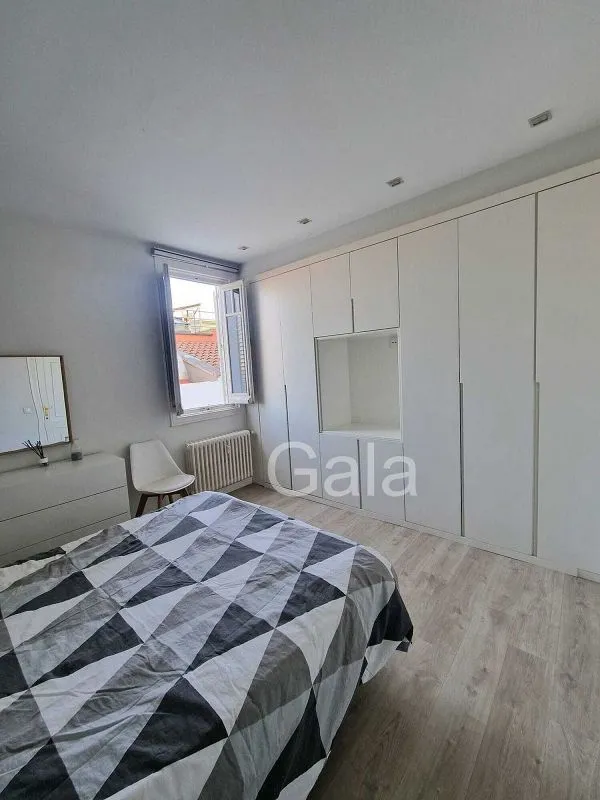Magamistoad - Modernised Flat with South Light in Trafalgar
