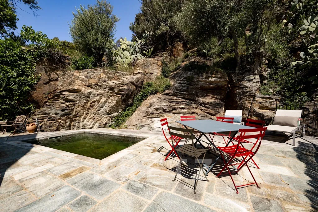 Piscine - Maison de Village Rénovée avec Vue Mer à Centuri