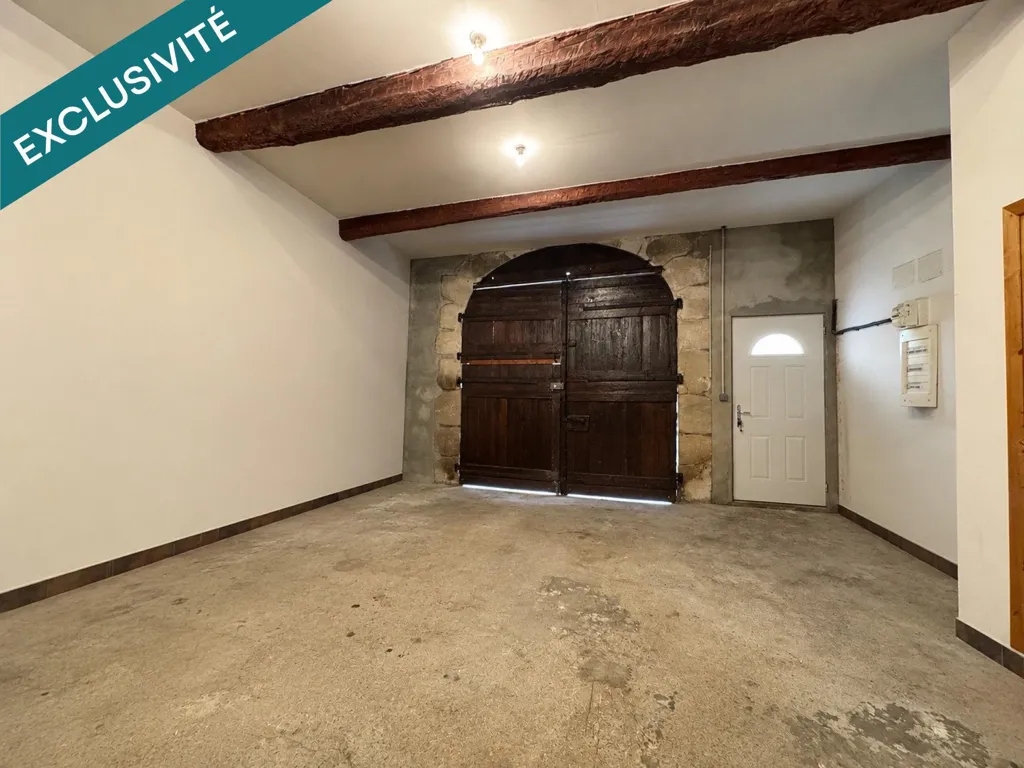 Garage - Charming House with Courtyard in Salles-d'Aude