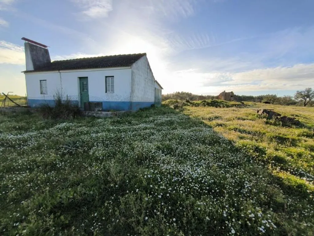 Välivaade - Luxury Farmhouse with Development Potential in Alentejo