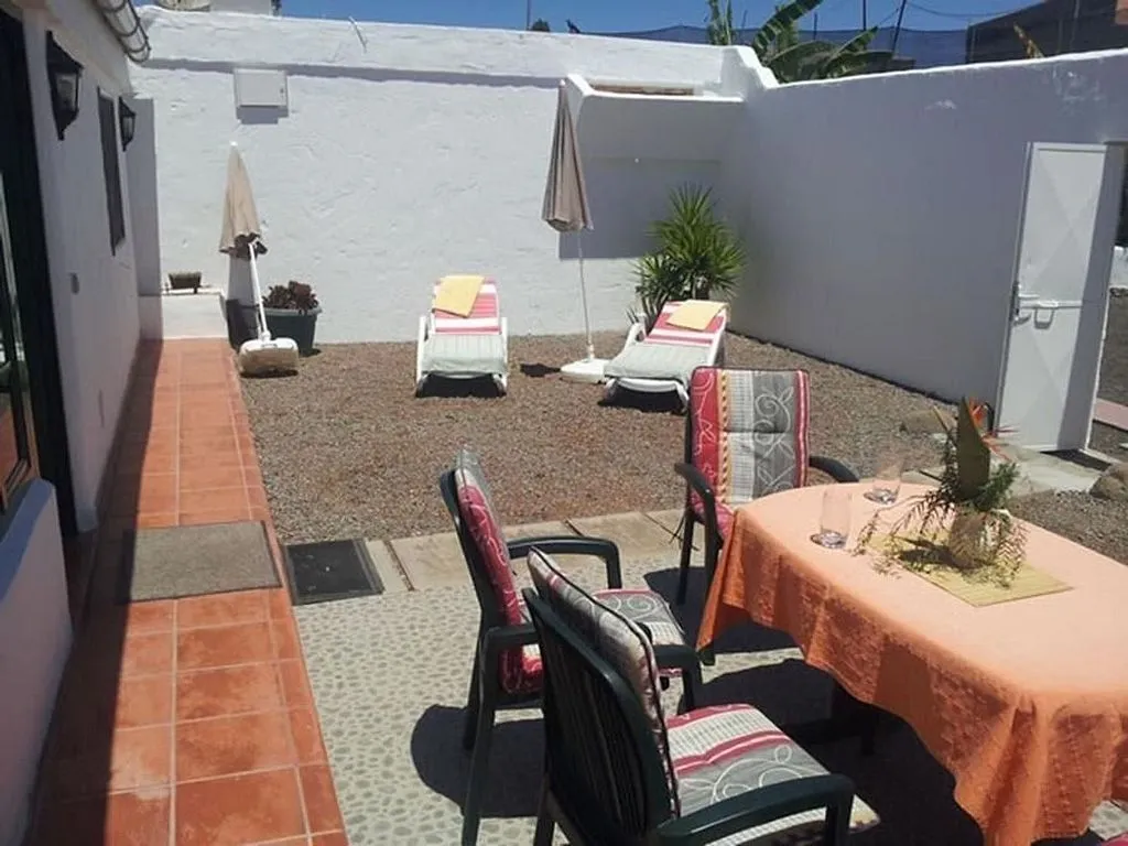 Terrazza - Rustic Farmhouse with Pool near Maspalomas