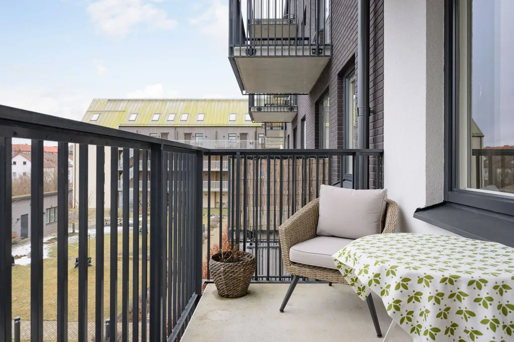 Balcone - Corner Flat with Two Balconies in Aromalund, Lund