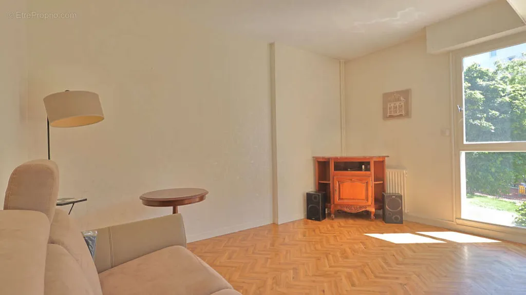 Soggiorno - Apartment with South Terrace in Rennes