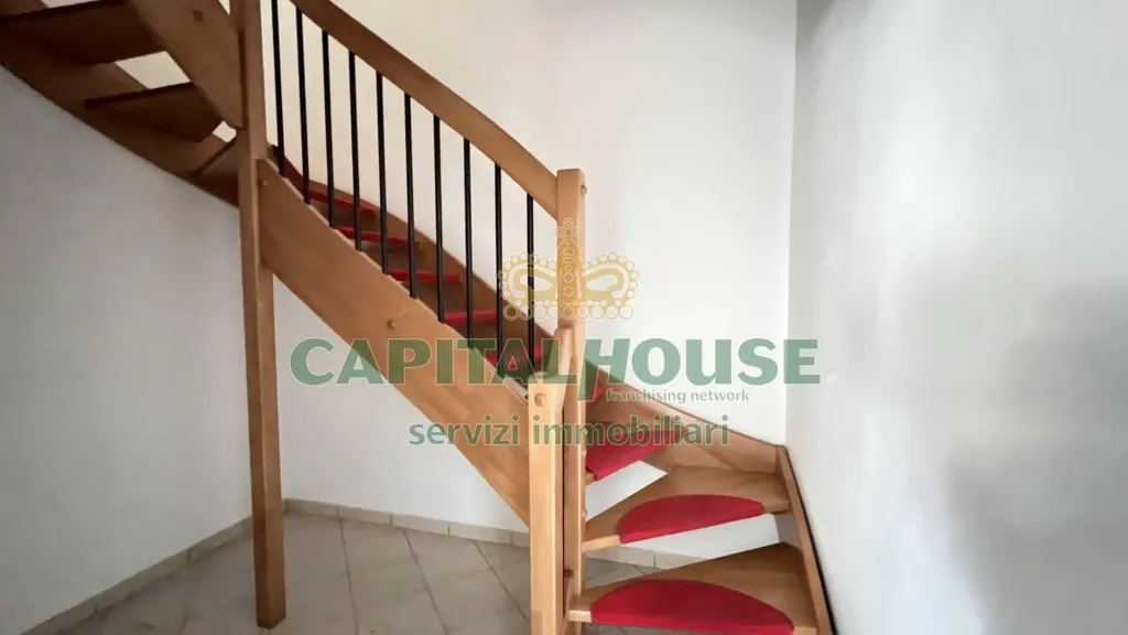Pièces - Two-Level Apartment with Balcony in Monteforte Irpino