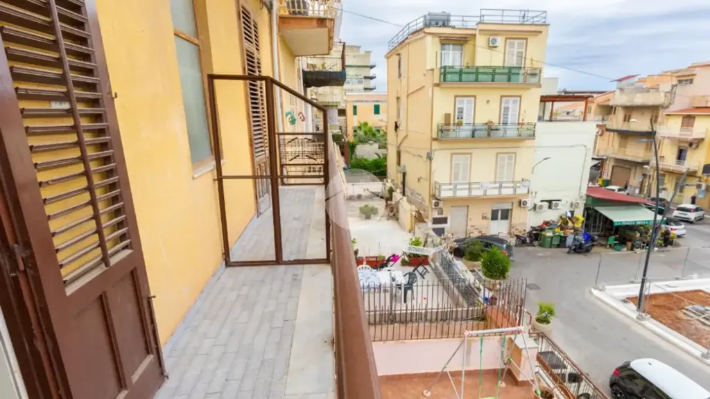 Balcon - Central Bivani with Balcony in Villabate