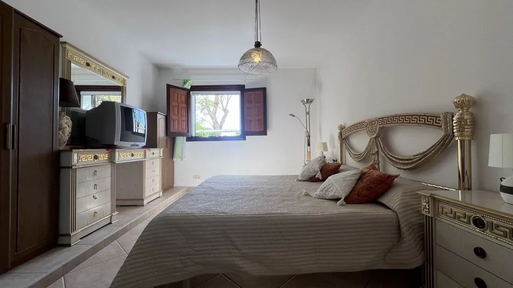 Magamistoad - Luxury House with Warehouse in Pedreguer
