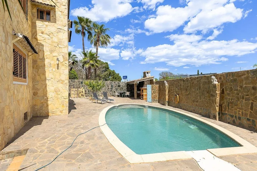 Piscine - Chalet with Pool and Terrace in L'Eliana