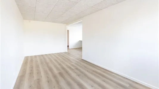 Pièces - Modernised Office with Showroom Potential in Vejle Øst
