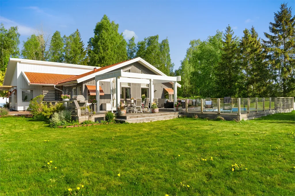 Jardin - 1-Storey Villa with Lake View in Nykvarn