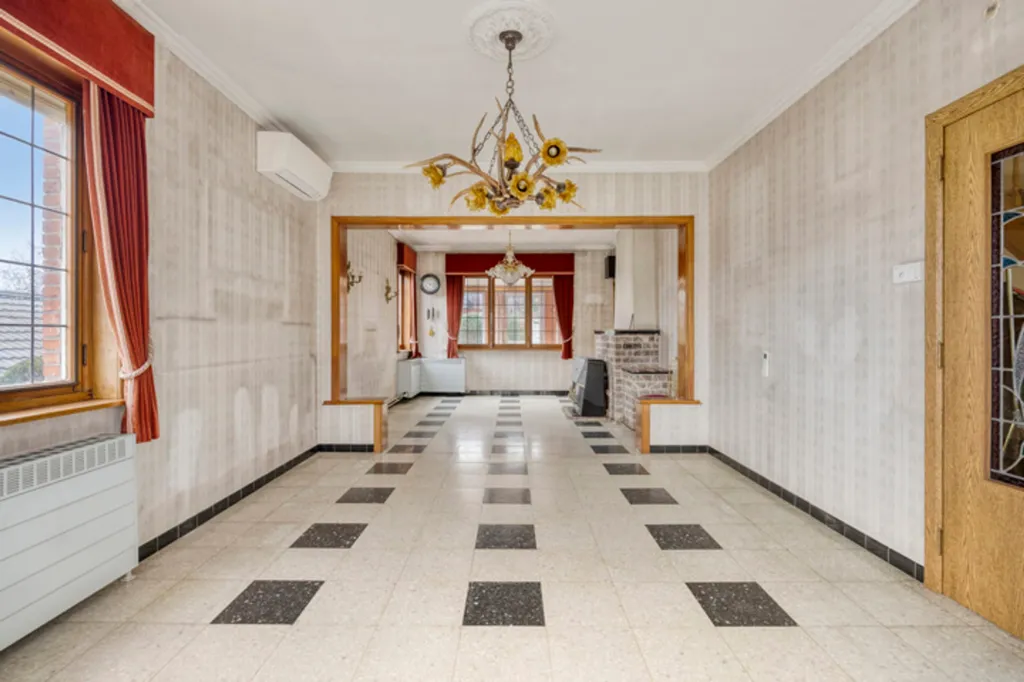 Esik - House with Garden and Terrace in Herent