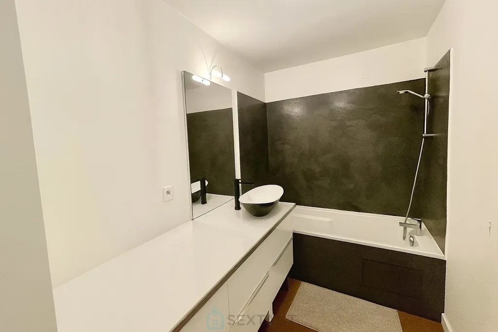 Vannitoad - Modern Duplex with Terrace in Éragny